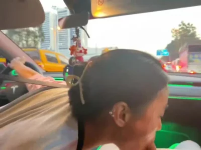 一边开车一边口外面都能看到